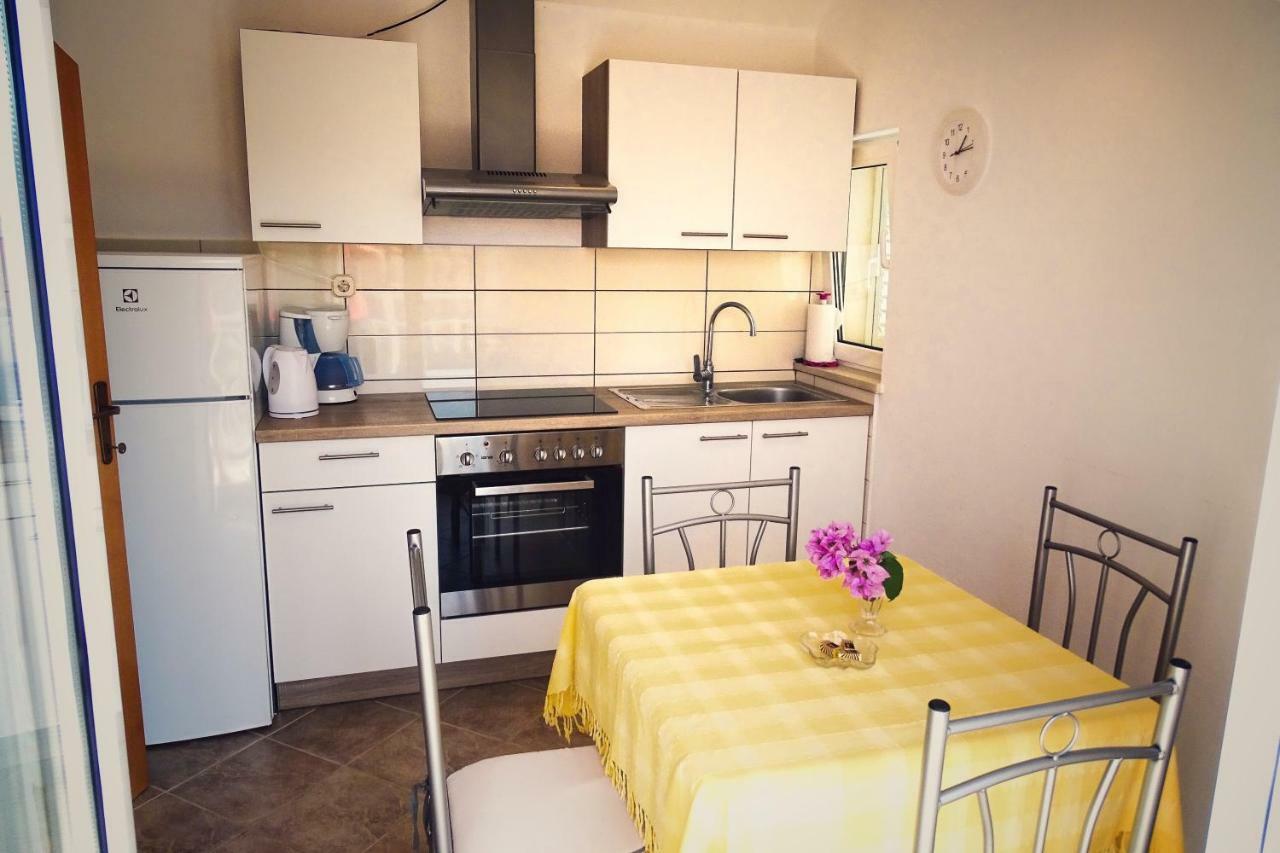 Ruzicin Dvor Apartment Povlja  Bagian luar foto