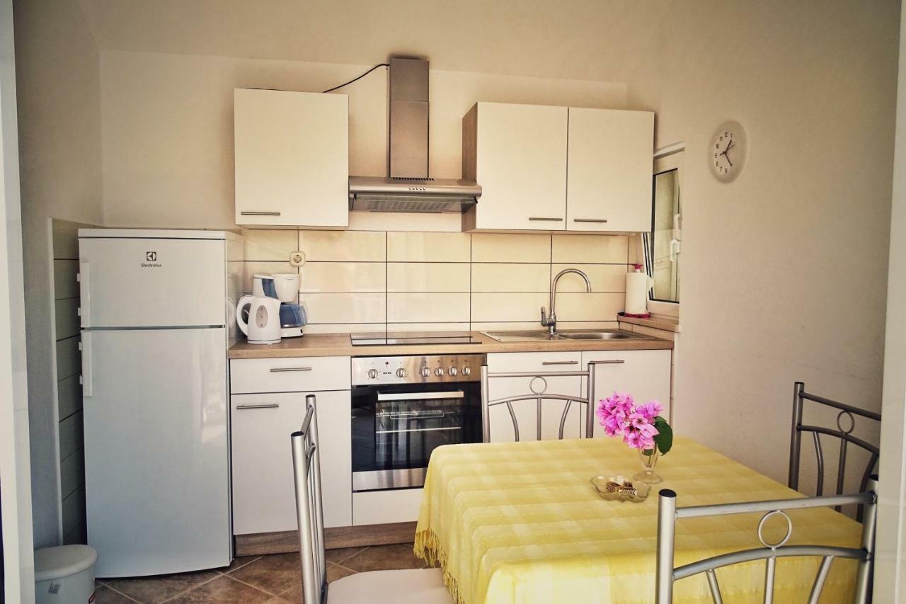 Ruzicin Dvor Apartment Povlja  Bagian luar foto
